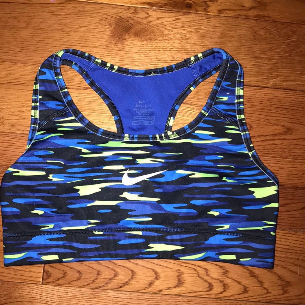Nike pro sports bra